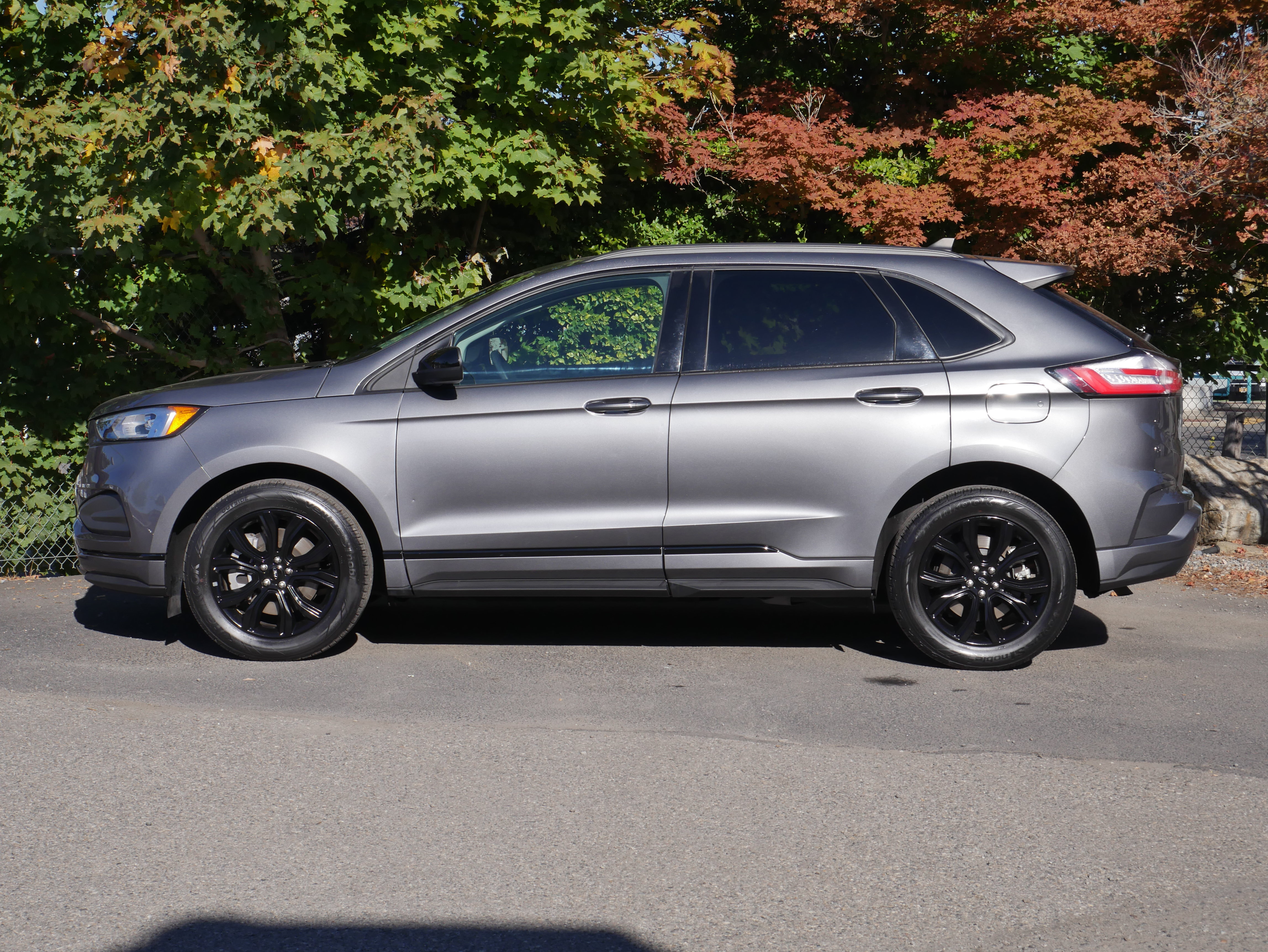 Certified 2023 Ford Edge SE w/ Black Appearance Package AWD/4WD image 14