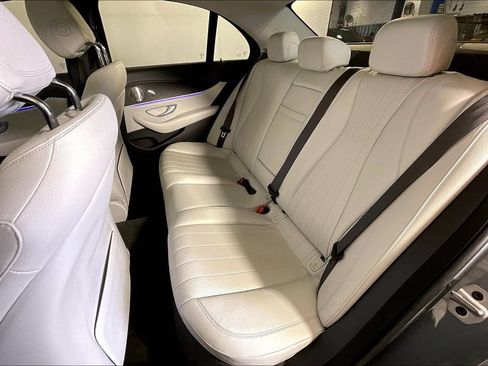 Used 2022 Mercedes-Benz E 350 4MATIC Sedan image 34