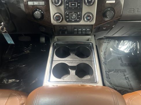 Used 2015 Ford F350 Platinum image 17