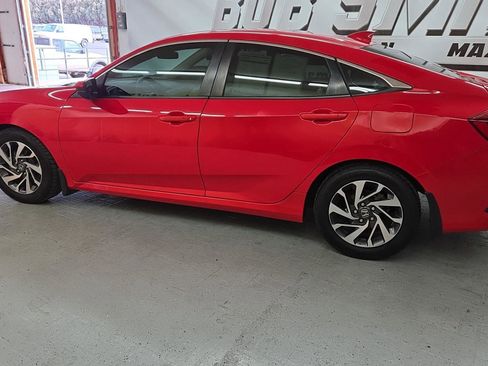 Used 2017 Honda Civic EX image 3