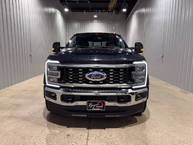 Used 2023 Ford F450 Lariat w/ Lariat Ultimate Package AWD/4WD image 3