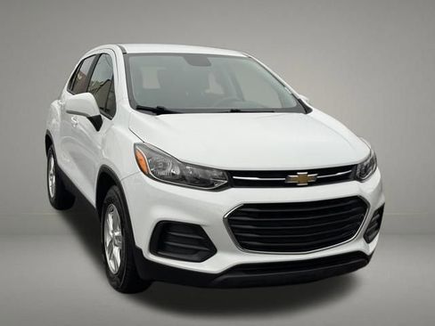 Used 2020 Chevrolet Trax LS w/ Tint and Cruise Package image 8