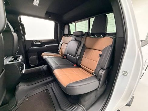 Certified 2025 Chevrolet Silverado 2500 High Country w/ Technology Package AWD/4WD image 26