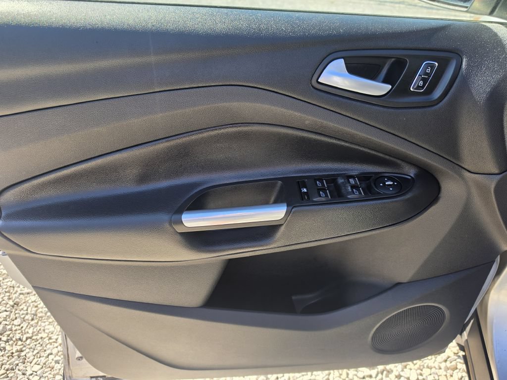Used 2015 Ford Escape SE w/ Equipment Group 201A AWD/4WD image 17