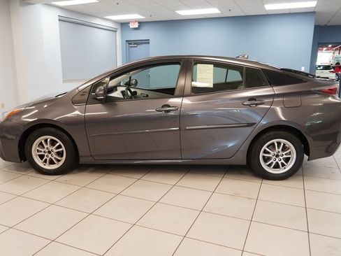 Used 2016 Toyota Prius Two w/ Protection Package FWD image 2