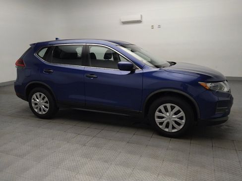 Used 2020 Nissan Rogue S FWD image 11