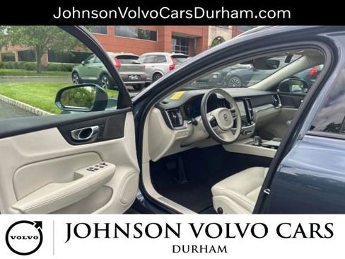 Used 2025 Volvo V60 B5 Cross Country Plus AWD/4WD image 6