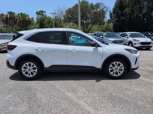 Certified 2024 Ford Escape Active FWD image 2