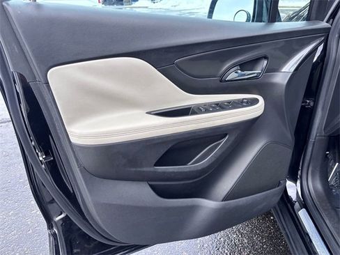 Used 2020 Buick Encore Preferred image 12