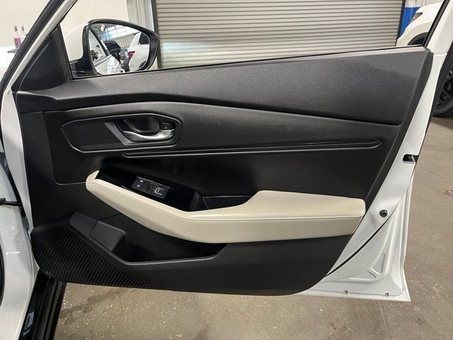 Used 2024 Honda Accord Touring image 11