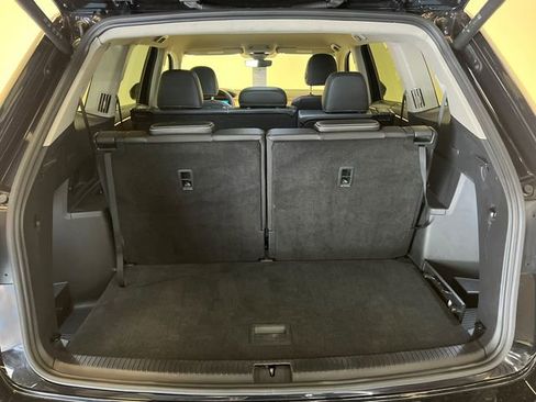 Certified 2025 Volkswagen Atlas SE image 18