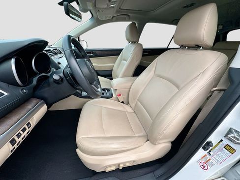 Used 2018 Subaru Outback 3.6R Limited image 27