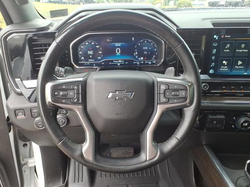 Used 2023 Chevrolet Silverado 1500 RST AWD/4WD image 19