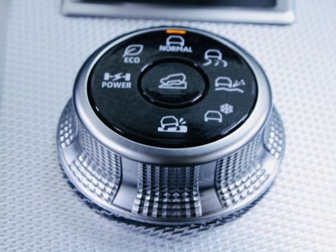 Used 2023 Mitsubishi Outlander SEL image 17