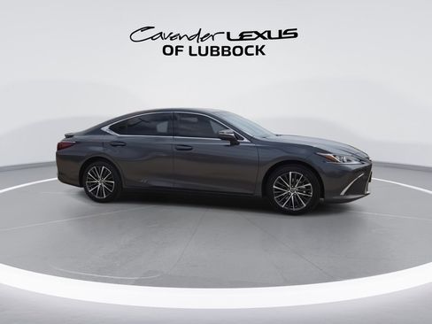 Certified 2025 Lexus ES 300h w/ Premium Package image 9