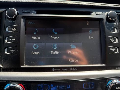 Used 2019 Toyota Highlander Plus AWD/4WD image 15