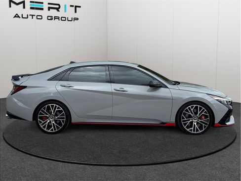 Used 2022 Hyundai Elantra N FWD image 10