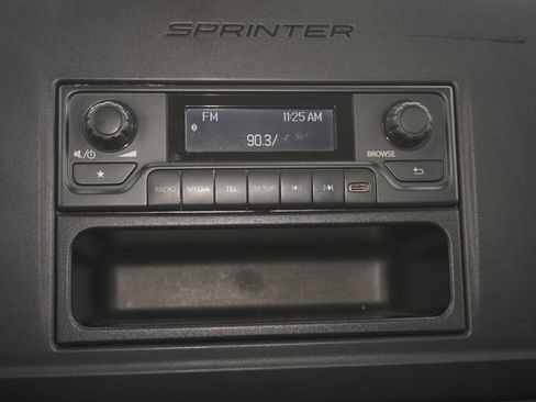 Used 2020 Mercedes-Benz Sprinter 1500 image 14