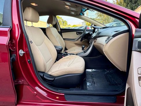 Used 2013 Hyundai Elantra GLS w/ Preferred Pkg image 7