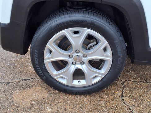 Used 2016 Jeep Renegade Limited FWD image 29