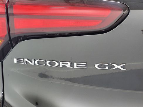Used 2021 Buick Encore GX Select image 10