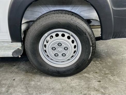 Used 2025 RAM ProMaster 2500 w/ U-Haul Equipment Group FWD image 33