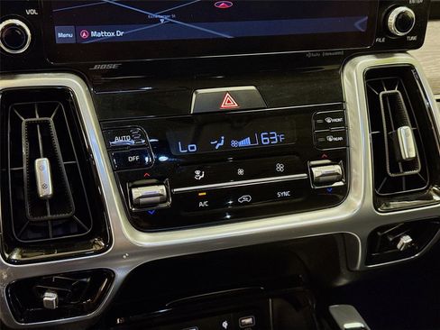 Used 2022 Kia Sorento SX Prestige image 16