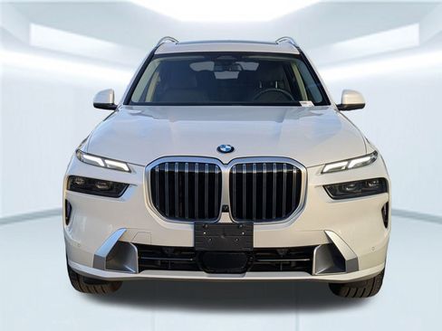 Used 2024 BMW X7 xDrive40i image 10