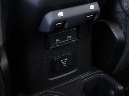 Used 2025 Jeep Wrangler Unlimited Rubicon image 20