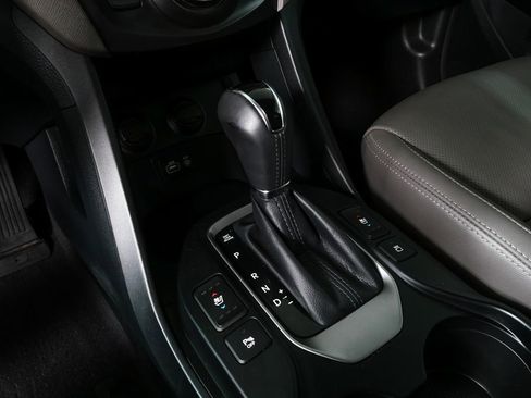 Used 2017 Hyundai Santa Fe Limited image 19