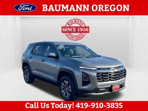 Used 2025 Chevrolet Equinox LT FWD image 1
