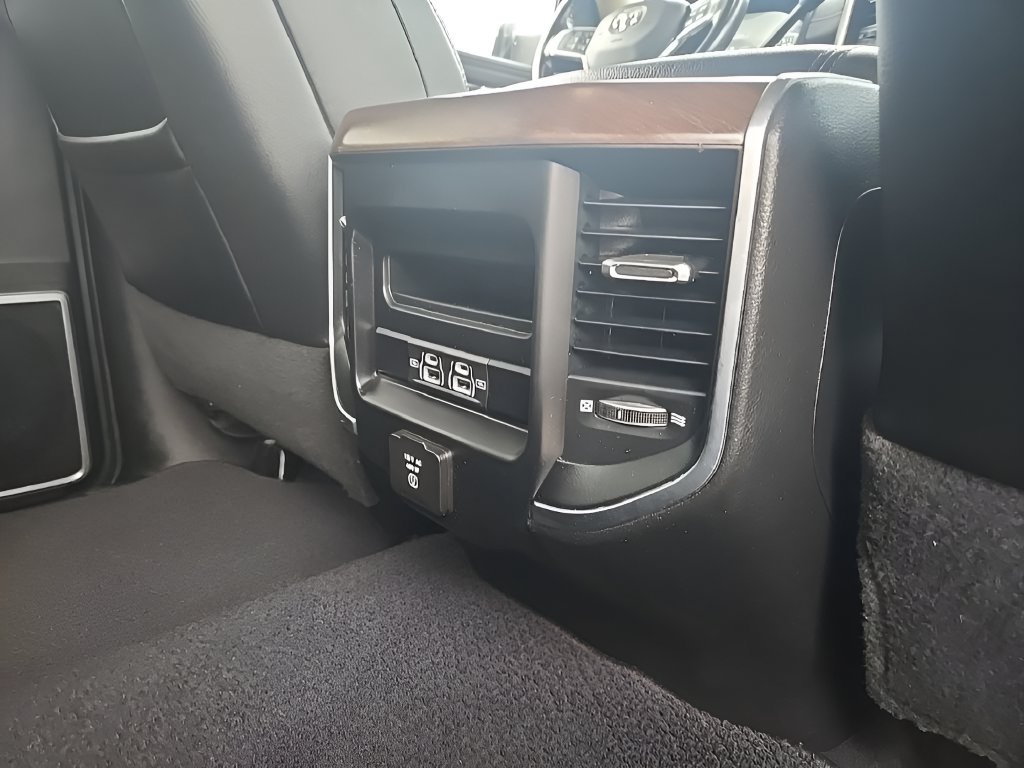 Used 2022 RAM 2500 Laramie AWD/4WD image 11
