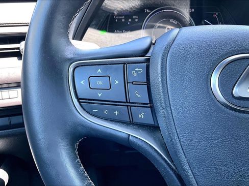 Used 2020 Lexus UX 250h w/ Premium Package image 22