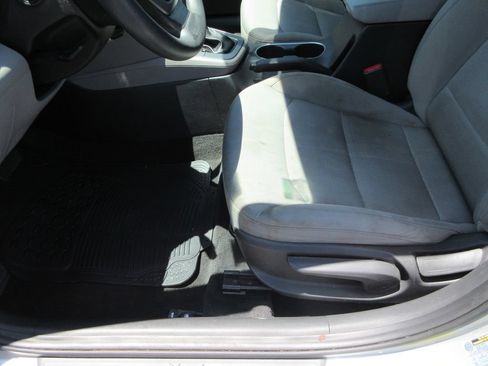 Used 2017 Hyundai Elantra SE FWD image 20