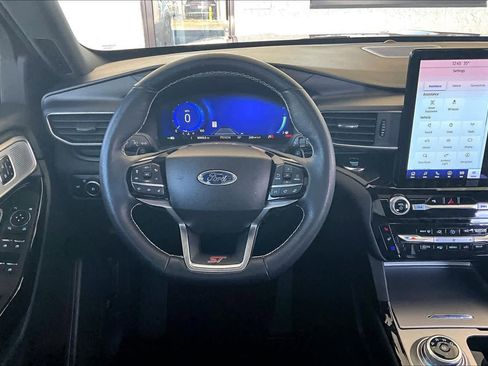 Used 2023 Ford Explorer ST w/ Equipment Group 401A image 5