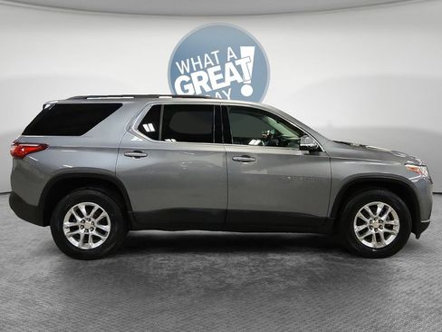 Used 2019 Chevrolet Traverse LT w/ LPO, Floor Liner Package AWD/4WD image 2