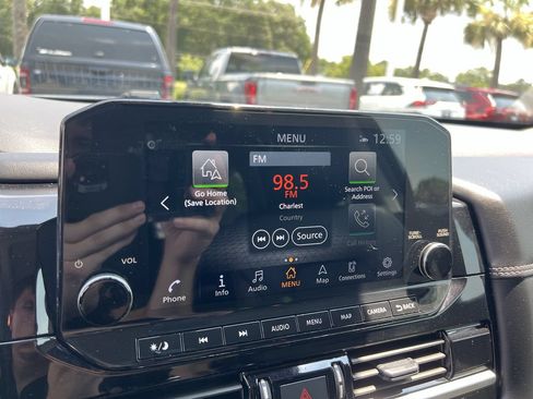 Used 2024 Nissan Pathfinder Platinum w/ Cargo Package AWD/4WD image 23
