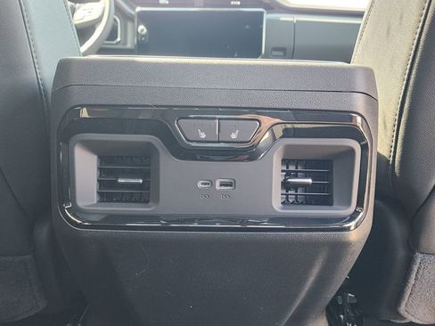 New 2026 GMC Sierra 1500 AT4 w/ AT4 Premium Package AWD/4WD image 48