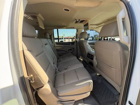 Used 2019 GMC Yukon XL SLT w/ Open Road Package AWD/4WD image 23