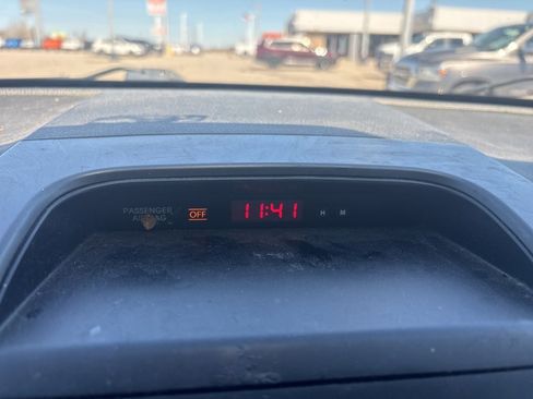 Used 2011 Kia Sorento LX w/ Convenience Pkg image 15