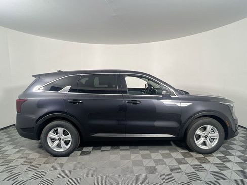 New 2026 Kia Sorento LX image 2