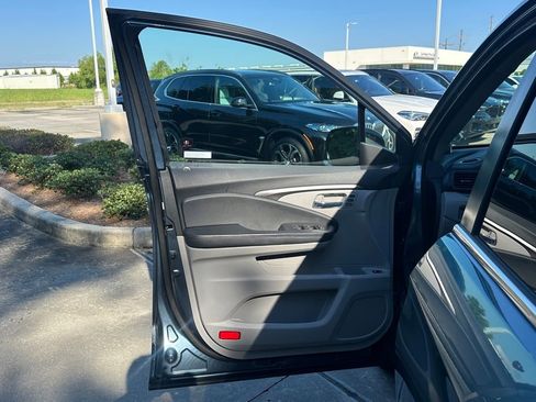 Used 2021 Honda Pilot Special Edition image 9