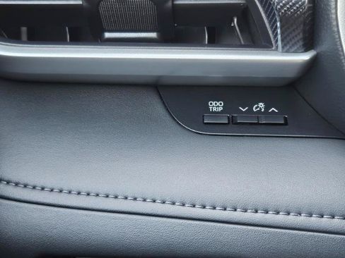 Used 2024 Toyota Highlander XSE FWD image 41