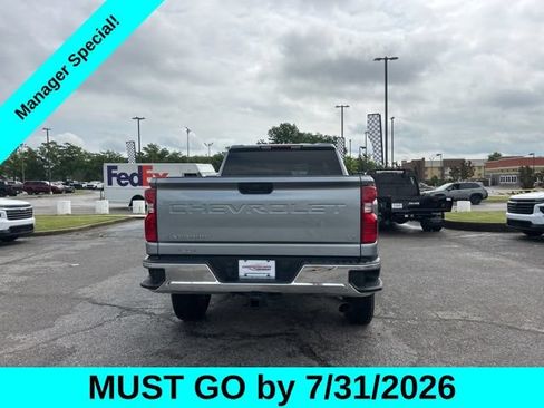Used 2025 Chevrolet Silverado 2500 LT w/ Convenience Package AWD/4WD image 4