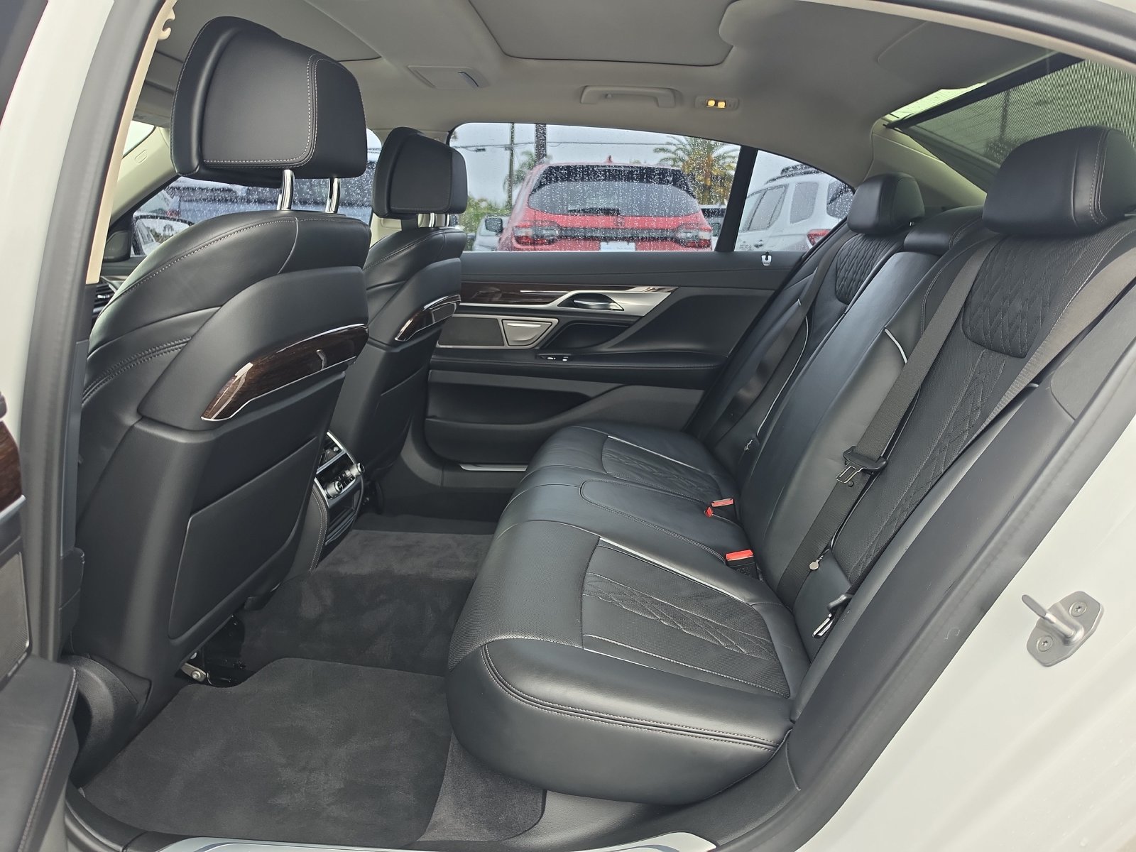 Used 2021 BMW 750i xDrive AWD/4WD image 11