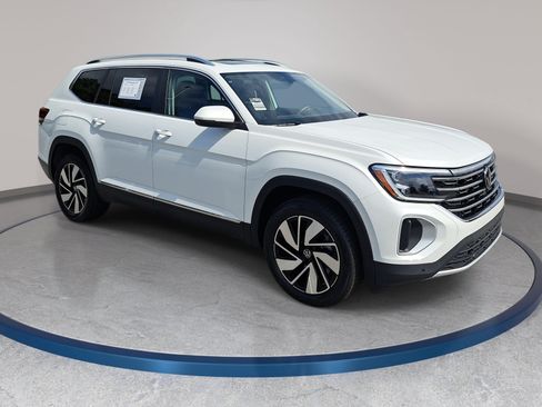 Certified 2026 Volkswagen Atlas SEL AWD/4WD image 3