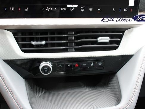 New 2026 Ford Explorer Active RWD image 12