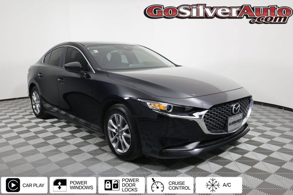 Used 2022 MAZDA MAZDA3 s FWD image 1