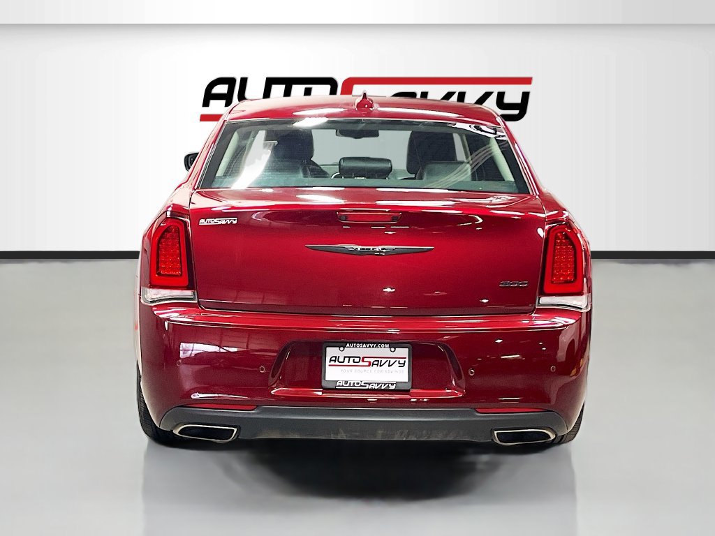 Used 2022 Chrysler 300 Touring L RWD image 6