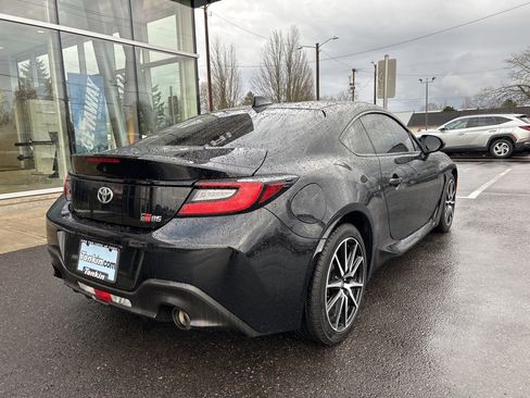 Used 2022 Toyota GR86 image 5